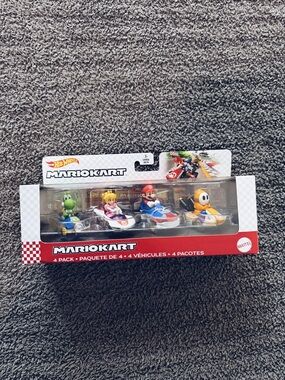 NWT: Mario Kart x Hot Wheels Die-Cast 4 Pack